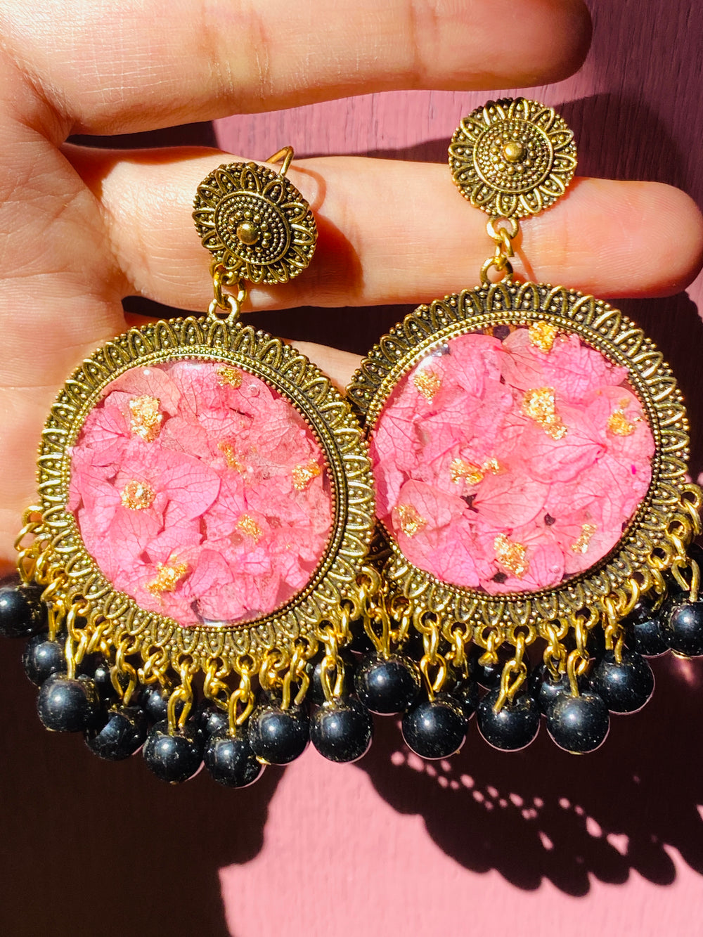 Gulabi Jhumke